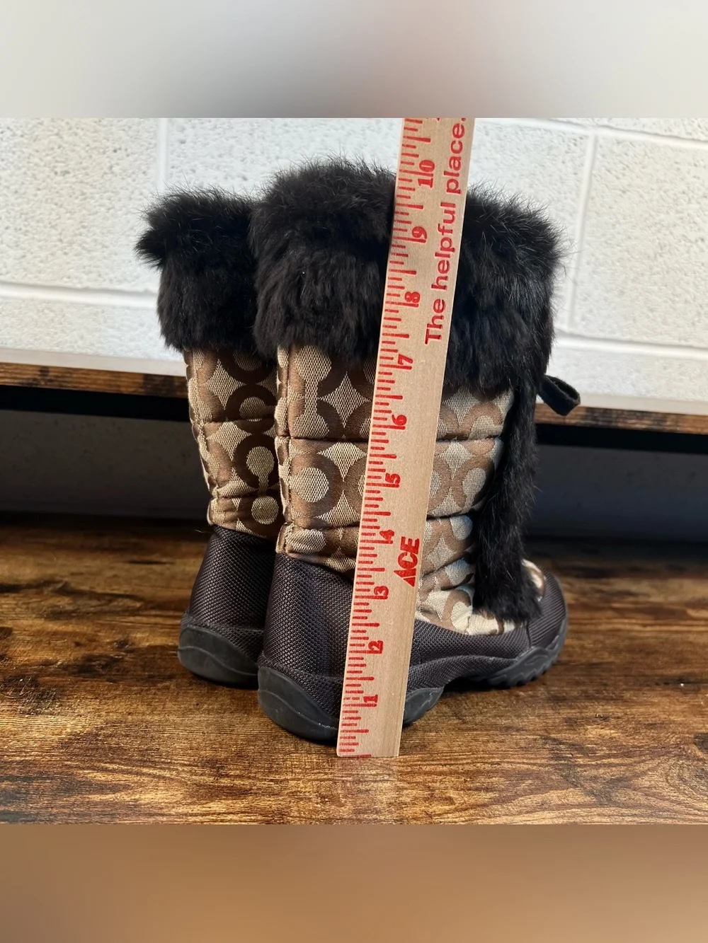 Coach Boots Jennie Signature Fur Lined Lace Up Winter Snow Boots Winter Womens 6